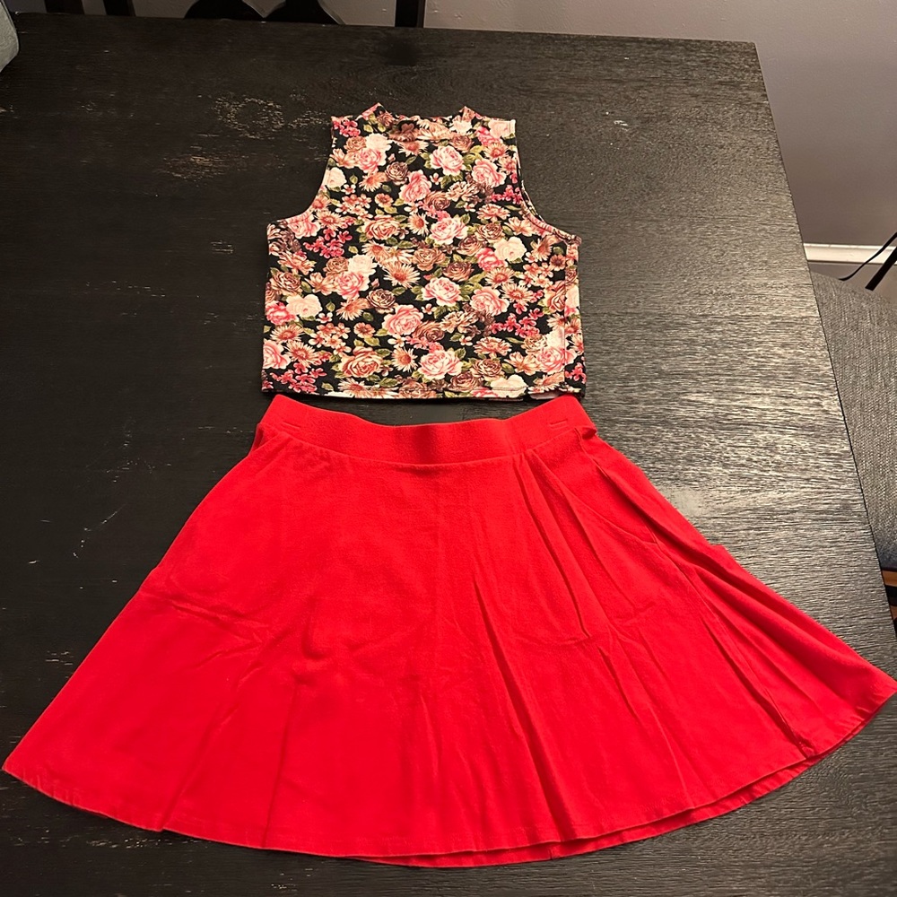 🍄Red skirt M flower halter top S